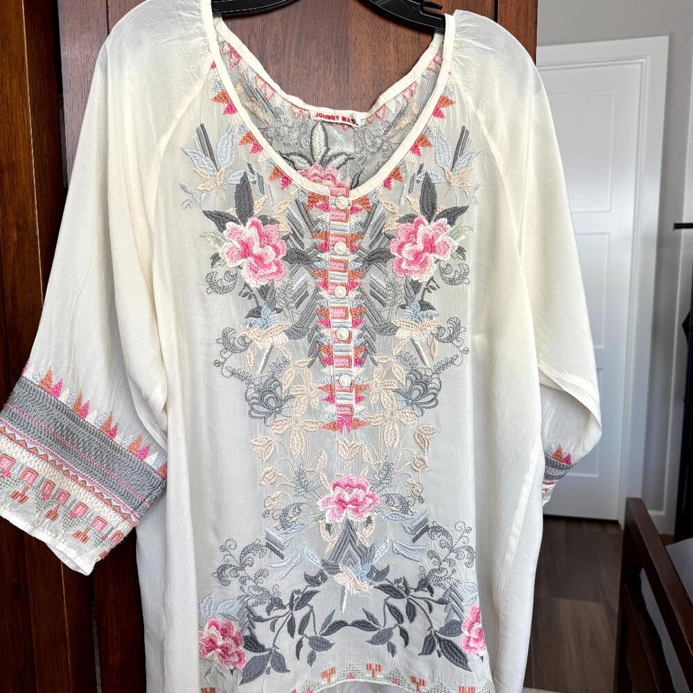 Johnny Was Embroidered Floral Cupra Rayon Top Ivory Shell Size Extra Large EUC